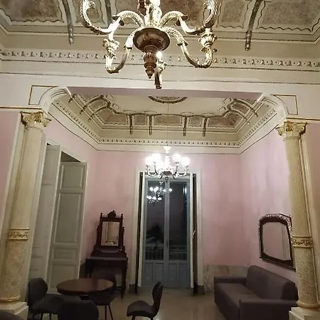 Palazzo Arcidiacono - Luxury Holidays شقة كاتانيا